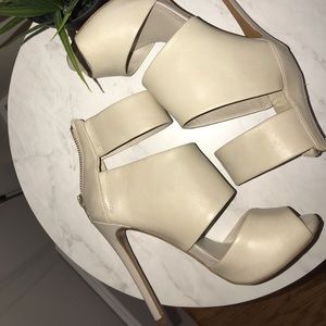 Off white Aldo heels